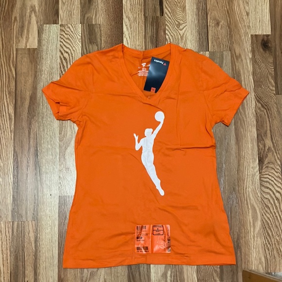 Women’s WNBA Tees - Picture 1 of 9